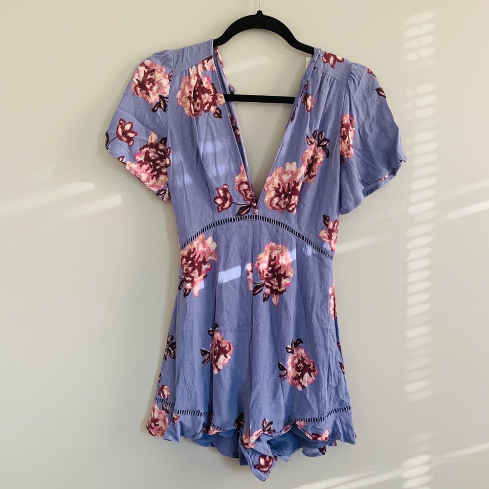 ASTR Periwinkle Floral Romper X-SMALL
